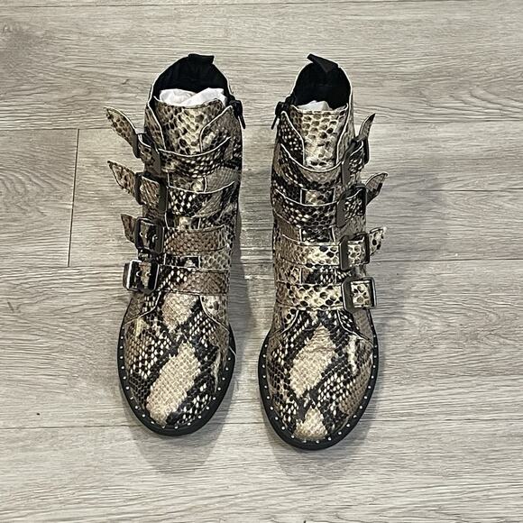 Steve Madden Moto Combat Snake Skin Boots Womens Size 9 Studded Statement - Picture 3 of 8